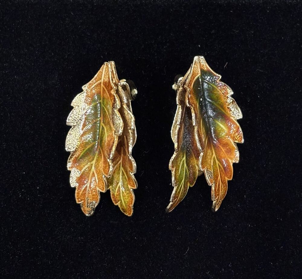 Weiss Autumn Leaves Clip-On Earrings Gold Tone Enamel Dimensional Signed 1970s